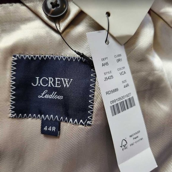 New men's J Crew Ludlow slim-fit shawl-collar tuxedo jacket in red velvet blazer - Picture 3 of 13